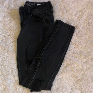 american eagle black ripped jeggings